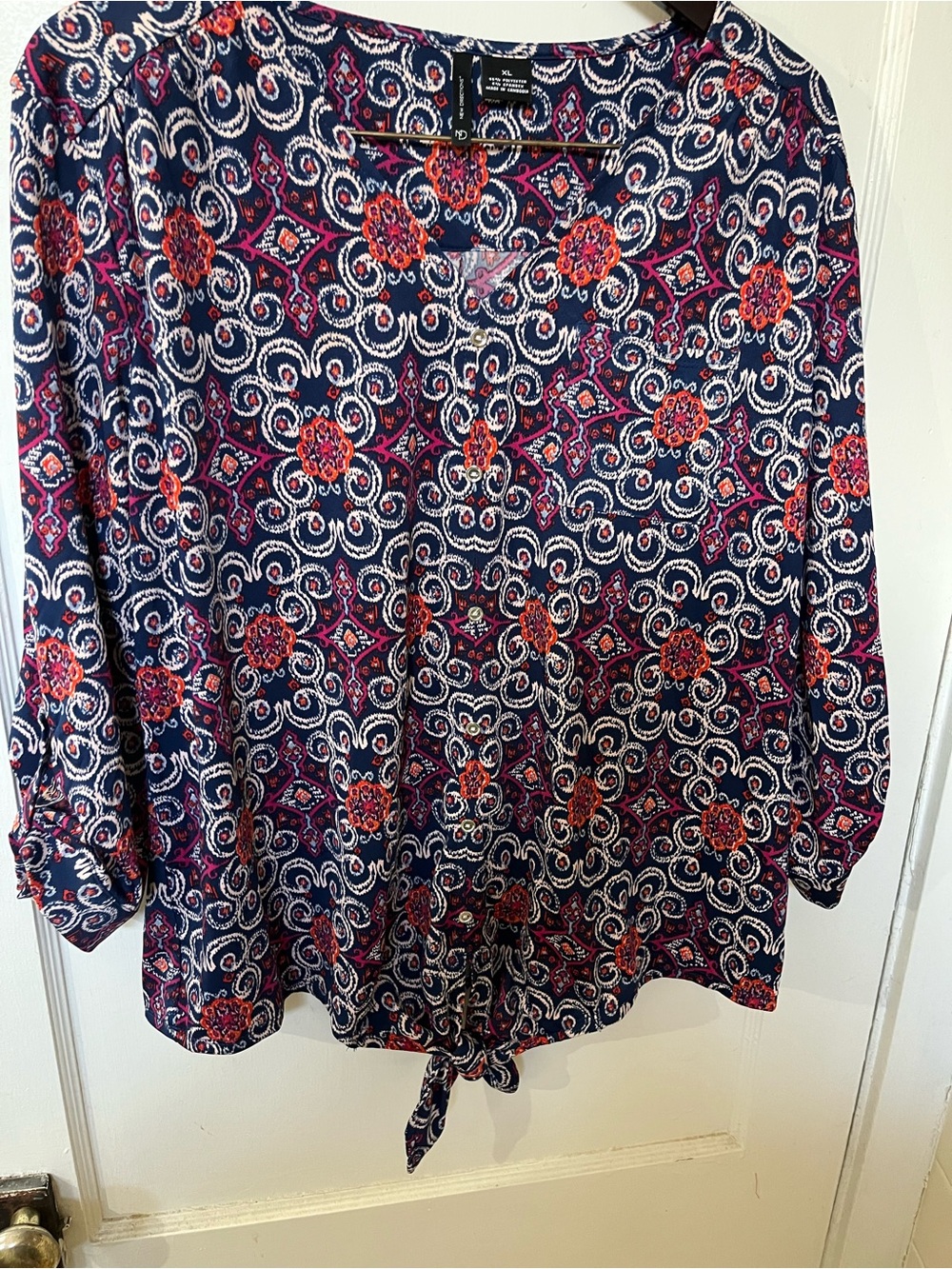 New Directions Top XL Blouse Navy Pink Medallion Tie Front Split Neck EUC - Picture 4 of 7